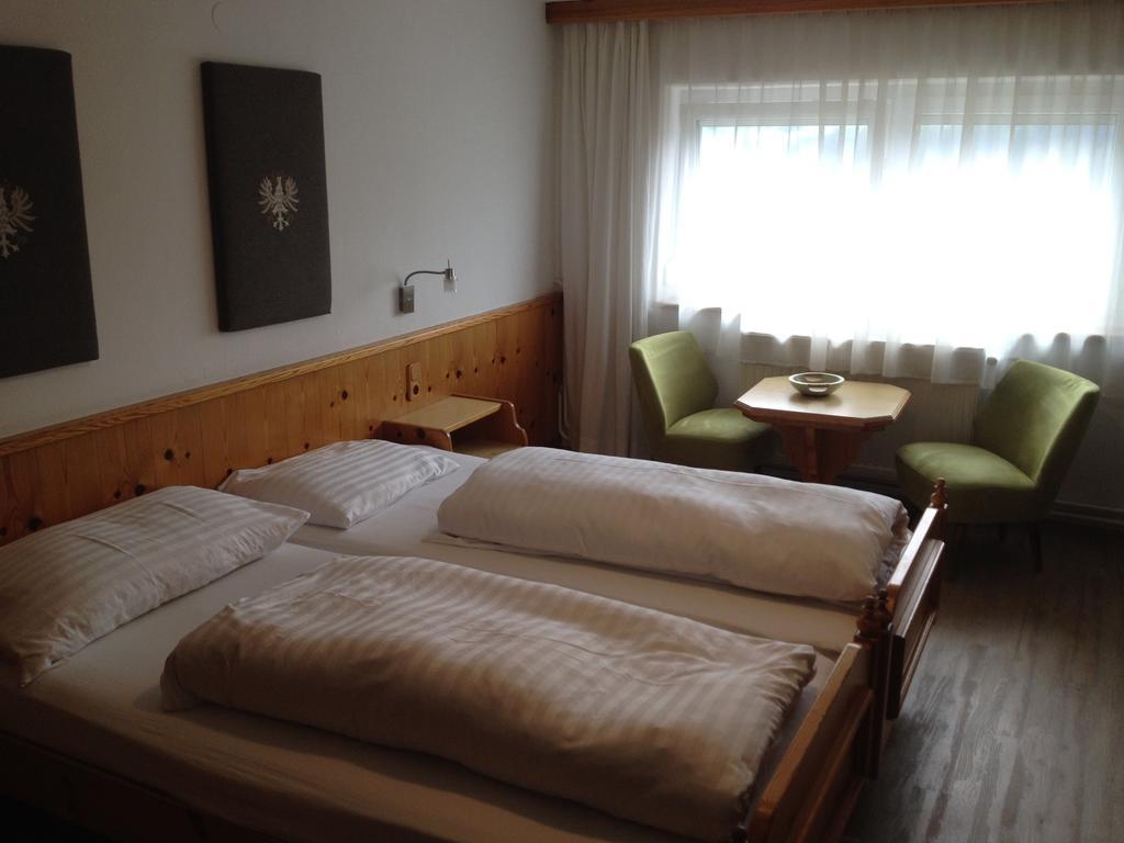 Hotel Gastehaus Winkler Karres Exteriér fotografie